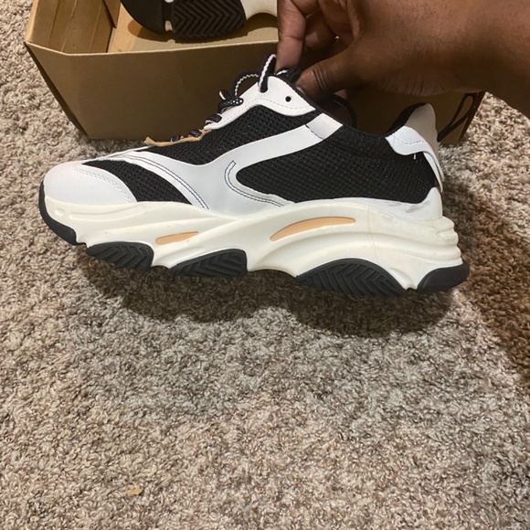 Steve Madden sneakers - Picture 4 of 4